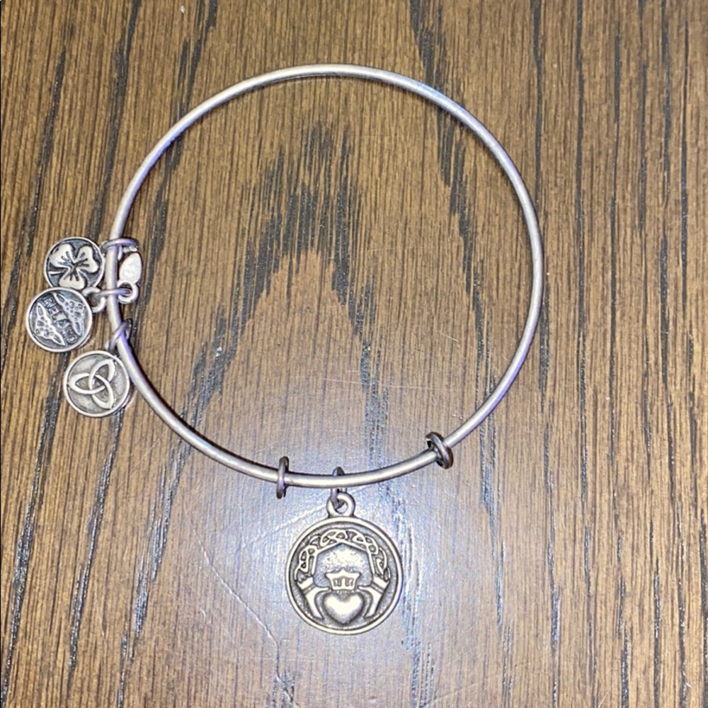 Alex and Ani Claddagh bangle